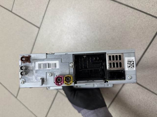 8U1035187A VAG Магнитола купить в Чернигов