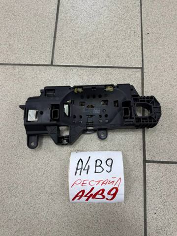 Держатель наружной ручки двери, передней левой 8W01837811A VAG