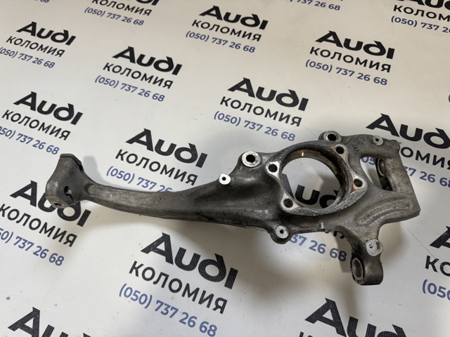 Цапфа (поворотный кулак) передний правый 8W0407560 VAG