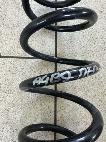 Винтовая пружина подвеска 8W0411105CM VAG