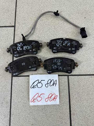 Колодки на тормоз задний дисковый 8W0698451L VAG