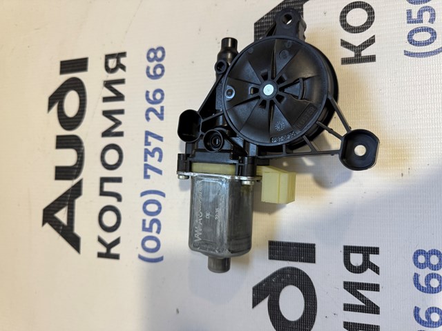 Мотор стеклоподъемника водительской двери 8W0959801 VAG