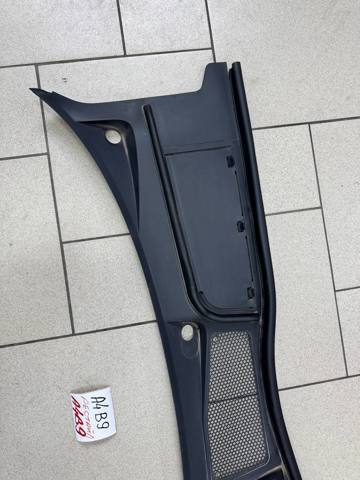 VAG 8W1819403A9B9 Водосток лобового стекла, жабо в наличии Полтава