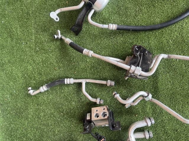 NISSAN 924413NK0B Шланг кондиционера, от осушителя к испарителю в наличии Чернигов