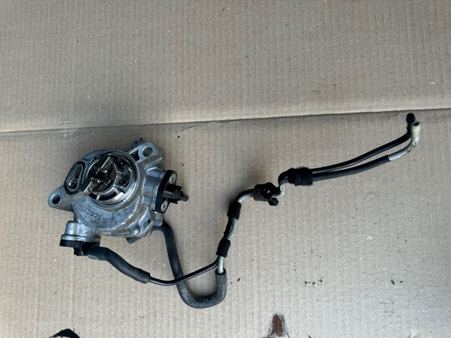 Механический вакуумный насос 9804021880 FORD