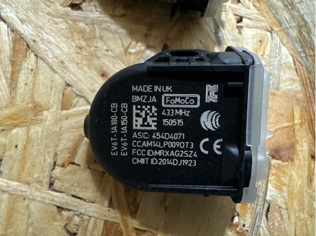 Датчик давления воздуха в шинах Форд Ка