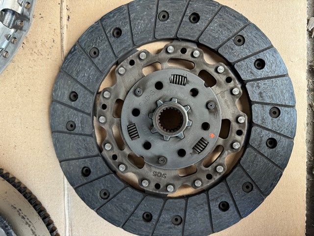 FORD FM516477DC Маховик в наличии Ровно