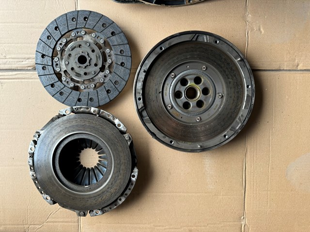 Маховик двигателя FM516477DC FORD