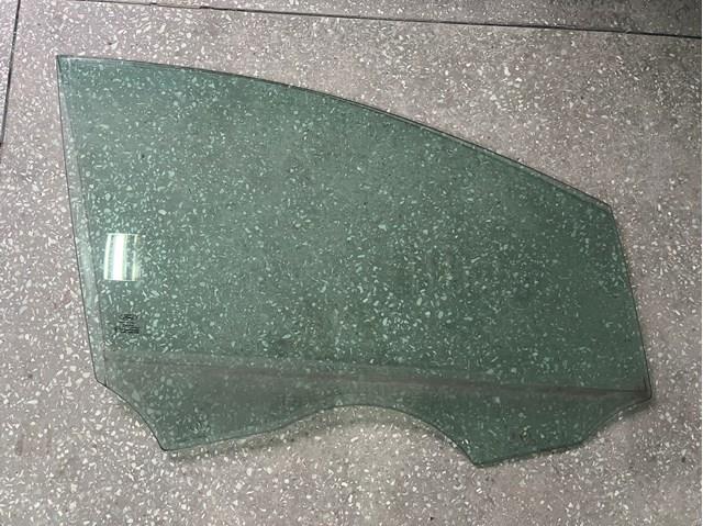 Стекло передней двери, правой FM5Z5821410A FORD