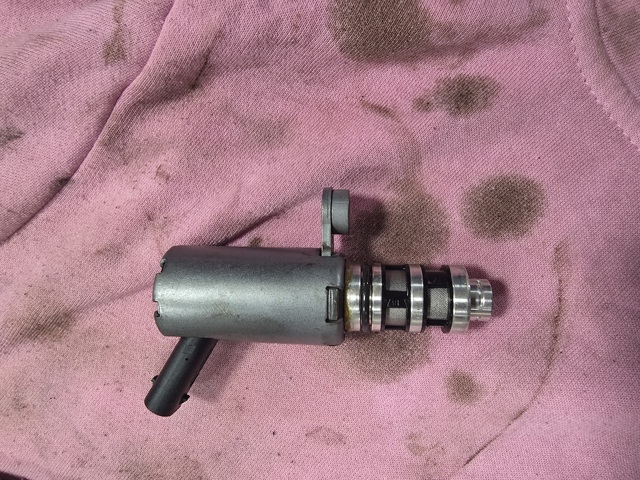 Электромагнитный клапан фазорегулятора 06M115393F VAG