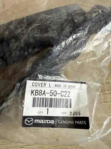 Кронштейн бампера переднего, левый KB8A50C22 MAZDA