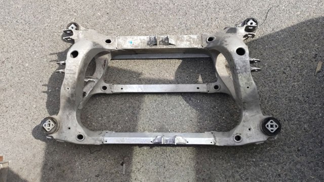 Механизм управления задней оси 100982600A TESLA