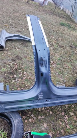 Амортизационная стойка центральная, правая 1024205S0B TESLA