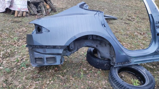 TESLA 1024207S0B Боковина кузова правая в наличии Ужгород