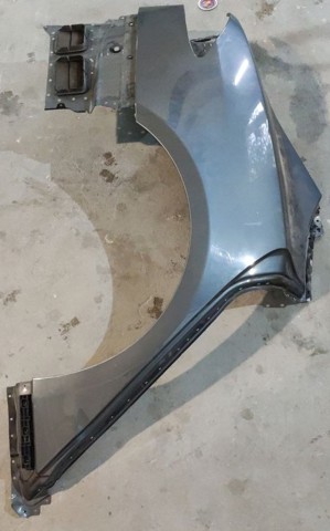 TESLA 1024207S0B Боковина кузова правая в наличии Днепр