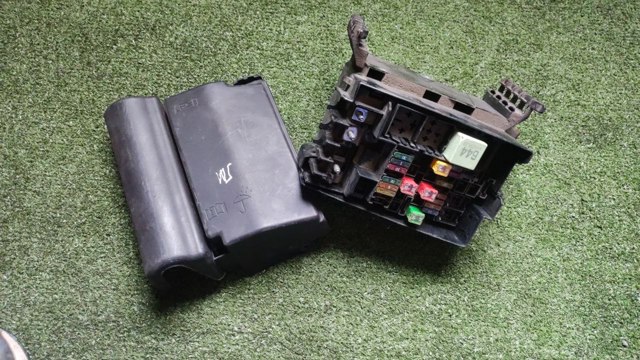 VAG 5C0937132A Крышка блока предохранителей в наличии Днепр