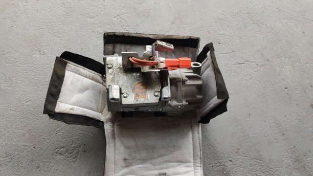 Компрессор кондиционера Tesla Model S