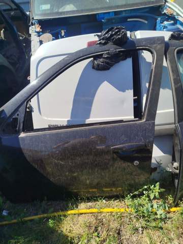 Дверь передняя левая Renault Clio LU