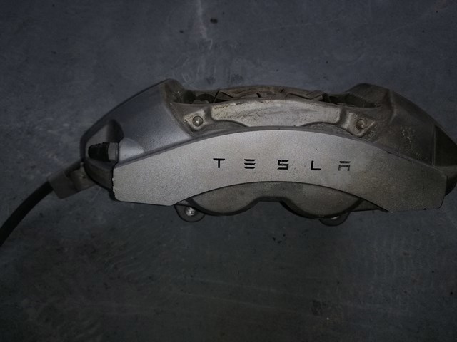 104462200E Tesla Model Суппорт тормозной передний правый купить в Винница