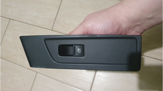3AB857858 VAG купить в Днепр
