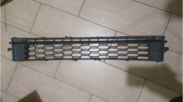 5JA853677C9B9 VAG Решетка бампера переднего центральная купить в Павлоград