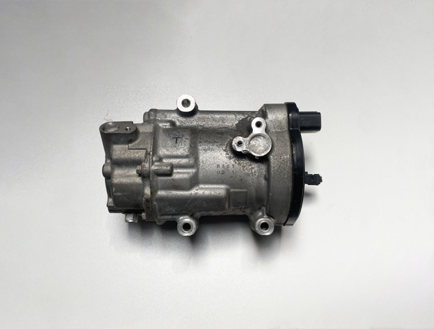 Компрессор климатической установки 0424000171 TOYOTA