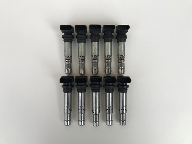 BOSCH 0986221023 Катушка зажигания в наличии Киев