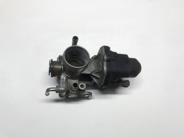 Дроссельная заслонка в сборе 2203021020 TOYOTA