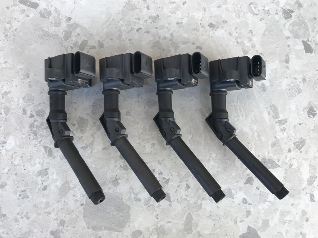 Катушка зажигания 224332935R NISSAN
