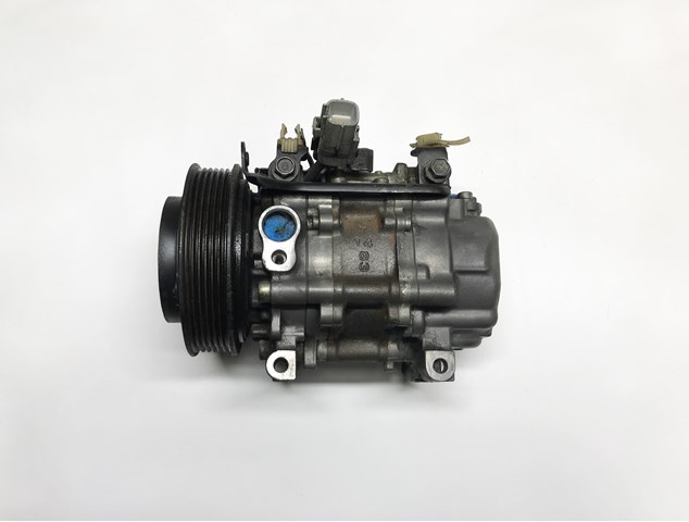 Компрессор кондиционера 73111AE030 SUBARU