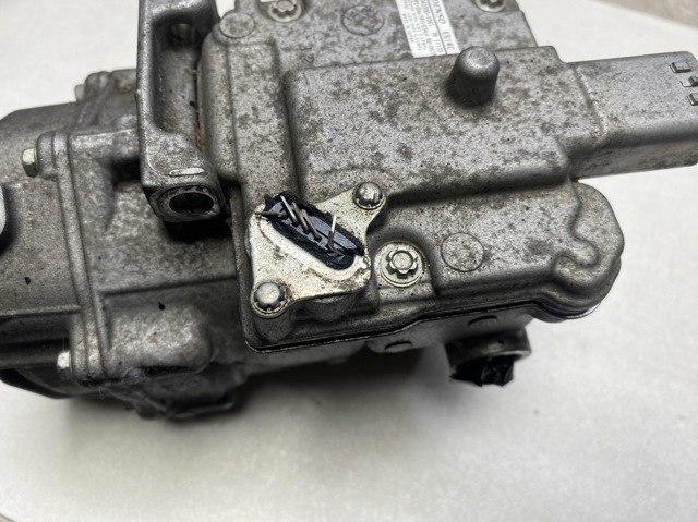 TOYOTA 8837052012 Компрессор кондиционера в наличии Каменское