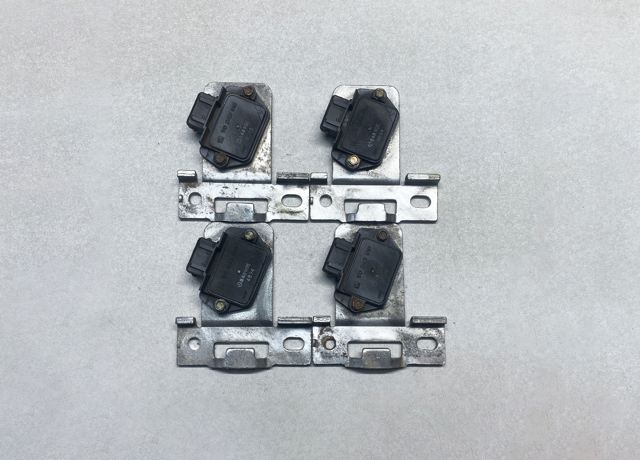 Коммутатор системы зажигания 90243618 GM