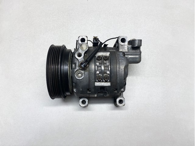 Компрессор системы кондиционирования 926005F800 NISSAN