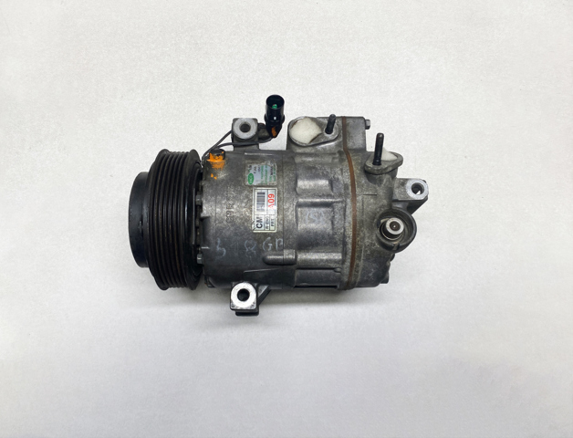 Компрессор климатической установки 977012B700 HYUNDAI