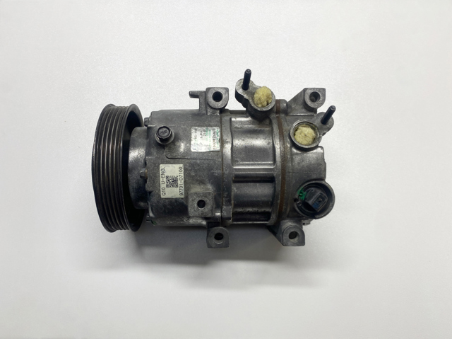 Компрессор кондиционера 97701D7100 HYUNDAI