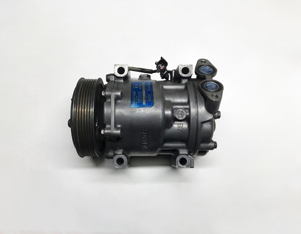 Компрессор системы кондиционирования BBR461450 MAZDA