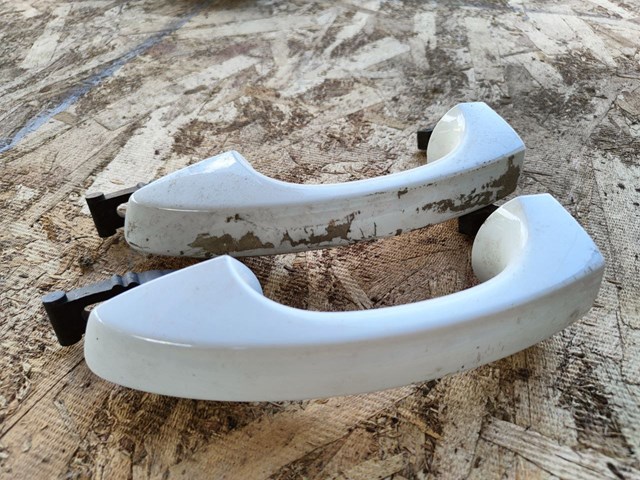 Ручка левой передней двери наружная 5GM837205 VAG