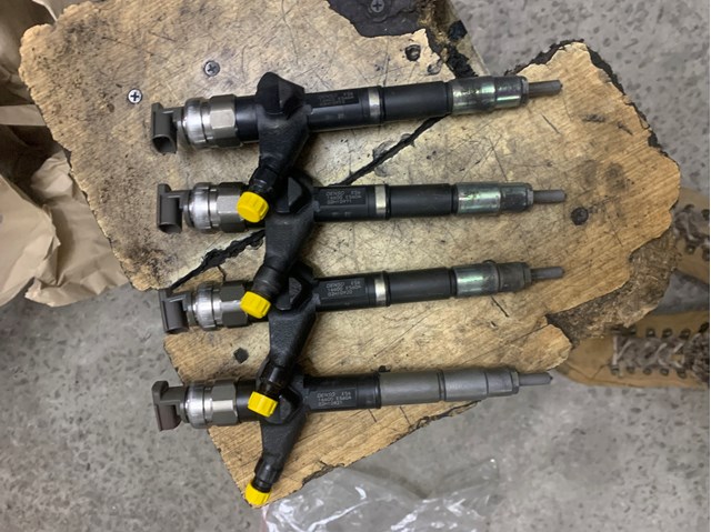 DENSO 16600ES60A Форсунка впрыска топлива в наличии Харьков