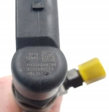 Форсунка впрыска топлива 8200380253 NISSAN