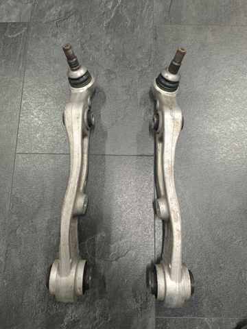 Правый рычаг передней нижней подвески 31106898544 BMW