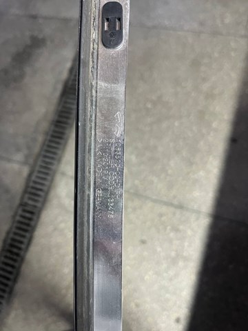 TESLA 108352000D Молдинг крыши правый в наличии Харьков