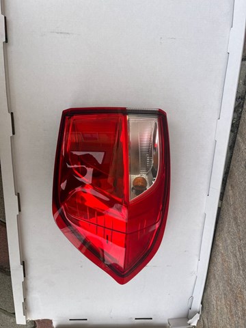 Фара задняя правая внешняя 2304089 FORD