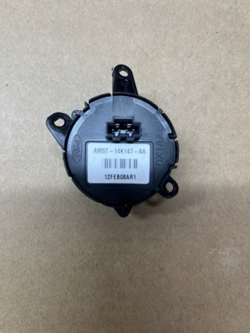 AM5T14K147AA FORD Блок кнопочных переключателей рулевого колеса купить в Харьков