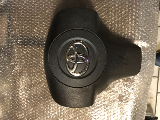 Airbag в мультируль 4513042100B0 TOYOTA