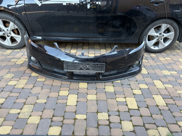 Передний бампер 5211906975 TOYOTA