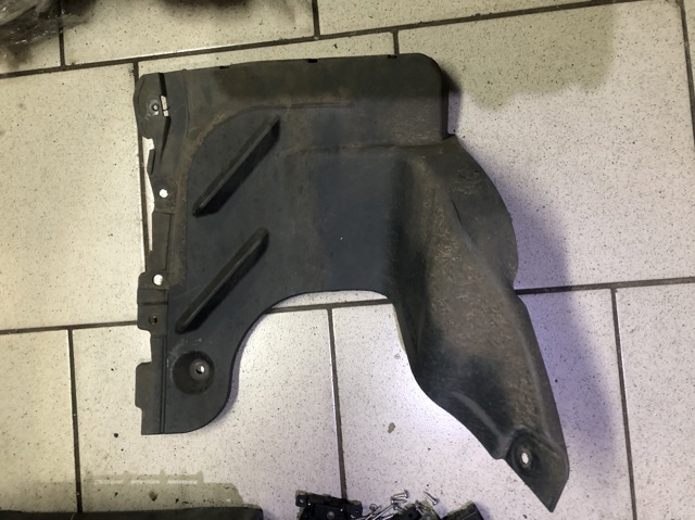 Защита заднего бампера 525920E090 TOYOTA