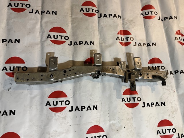 Суппорт радиатора верхний 5320812560 TOYOTA
