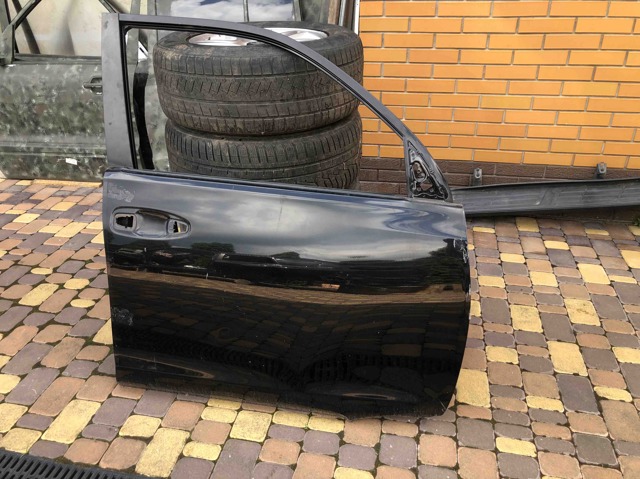 Пассажирская передняя дверь 6700160710 TOYOTA