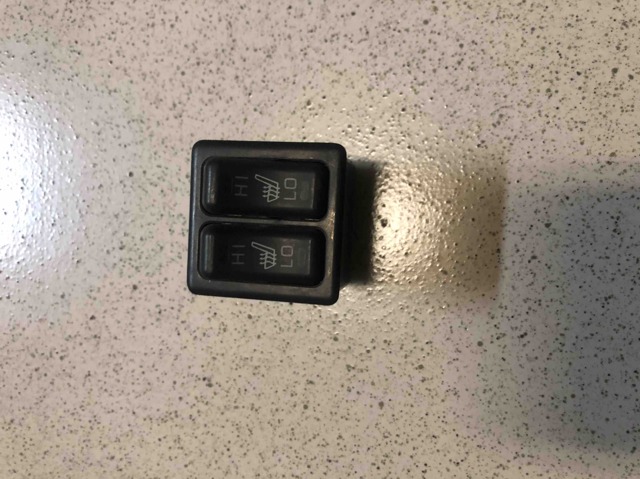 Кнопка обогрева сидения 8610A030 MITSUBISHI