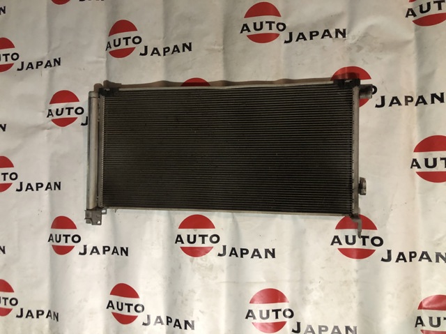 Конденсатор системы охлаждения 884A008010 TOYOTA